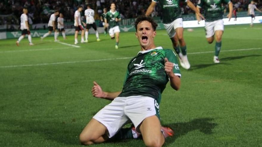 Riazor mide el impulso del Cacereño