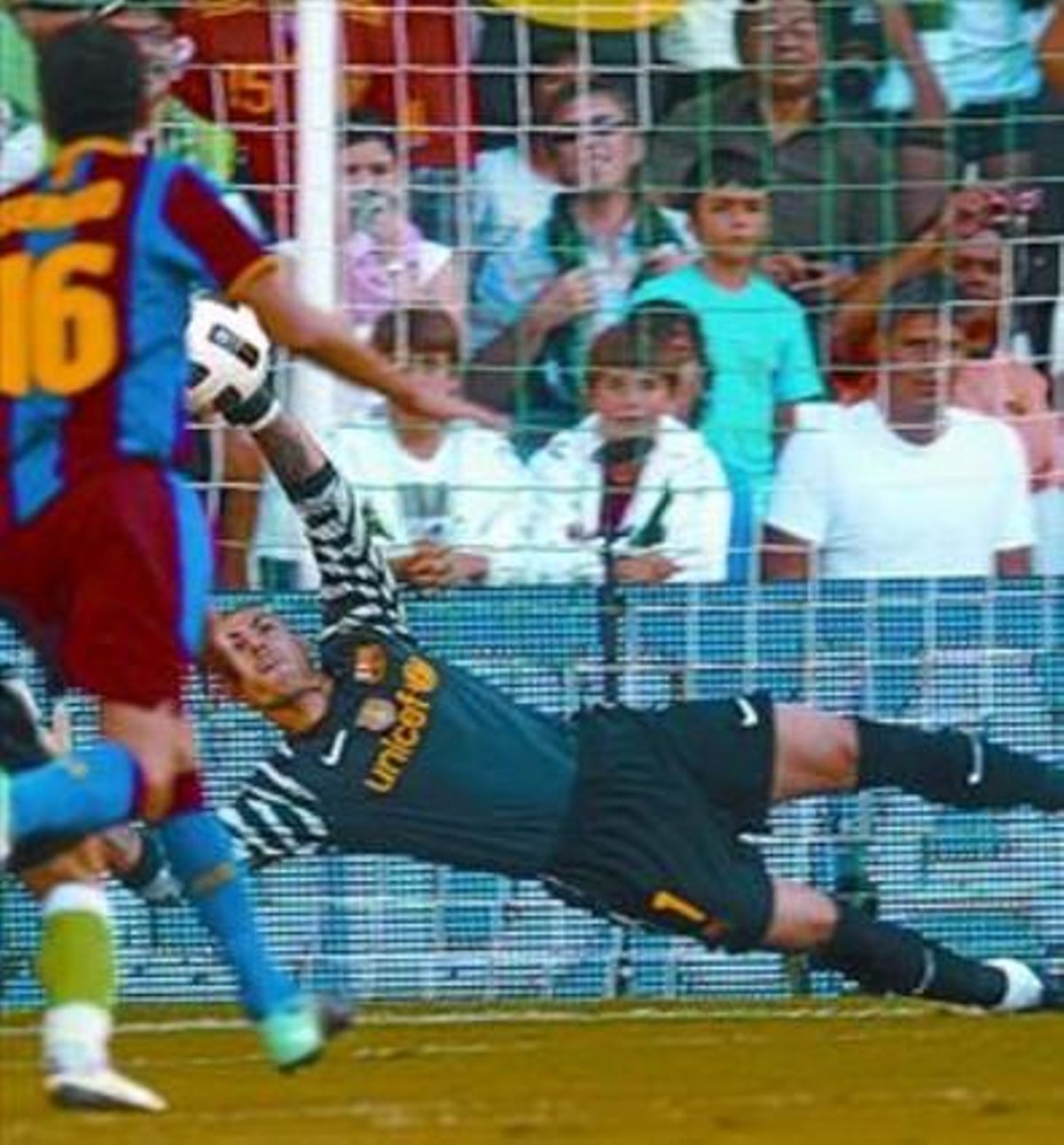 Valdés atura el penal de Tchité. Valdés atura el penal de Tchité.