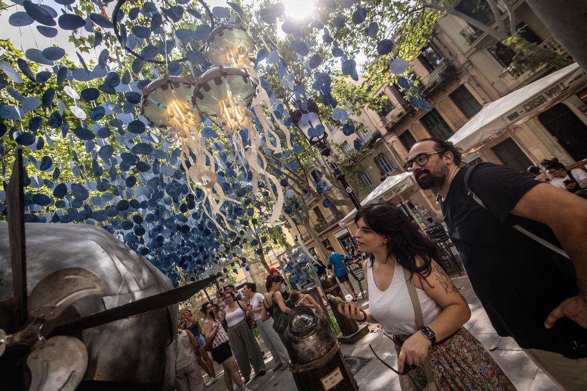 La plaça Rovira i Trias, celebra este año el 20º aniversario del álbum ‘Batiscafo Katiuscas’, de Antònia Font.