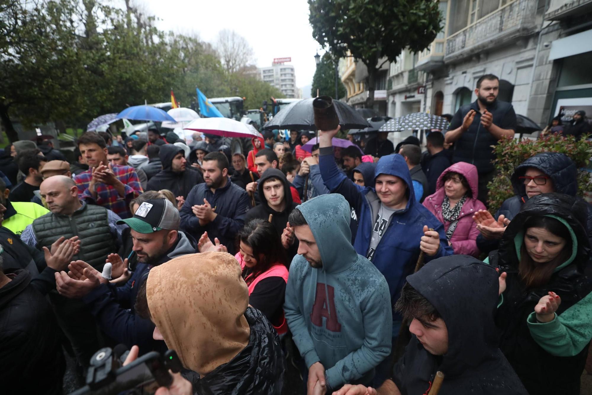 Protestas de los ganaderos y agricultores en Oviedo