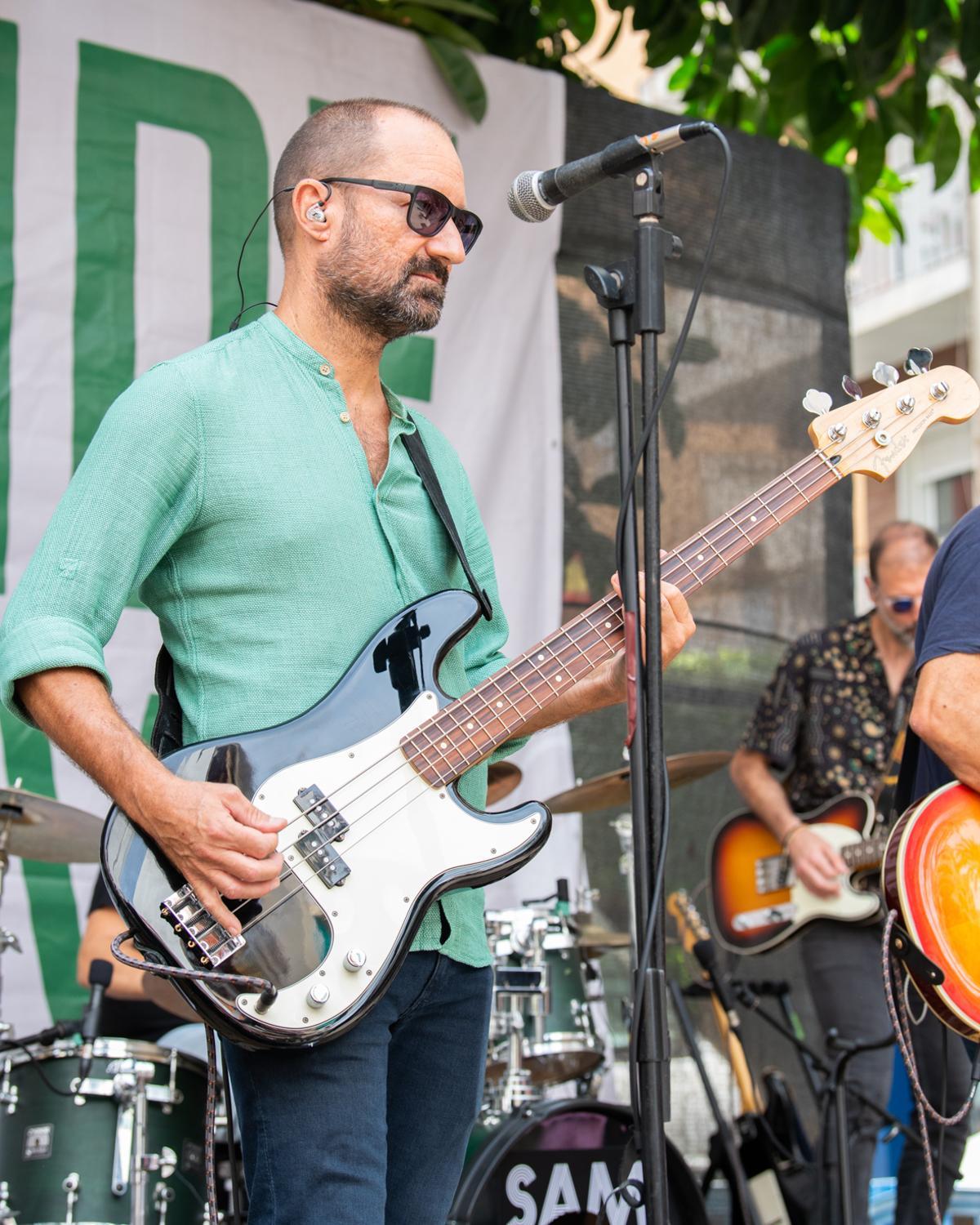 El grupo S. A. M. tocando en el B-Side Festival de 2023