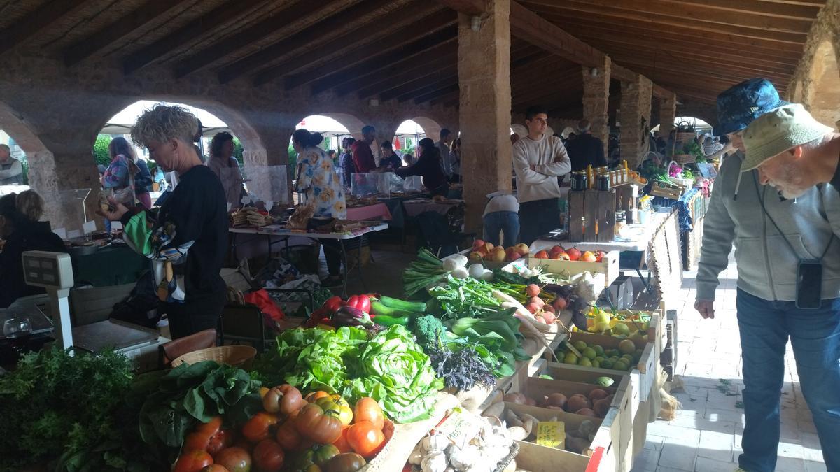 El Mercat del Riurau es un referente de recuperación del campo, de los cultivos ecológicos y del comercio sin intermediarios