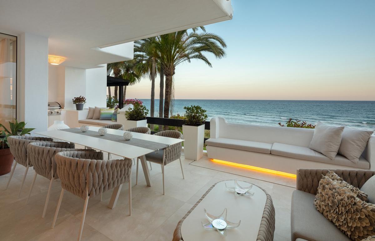 Un ático dúplex en venta en la zona de Puente Romano, en Marbella.