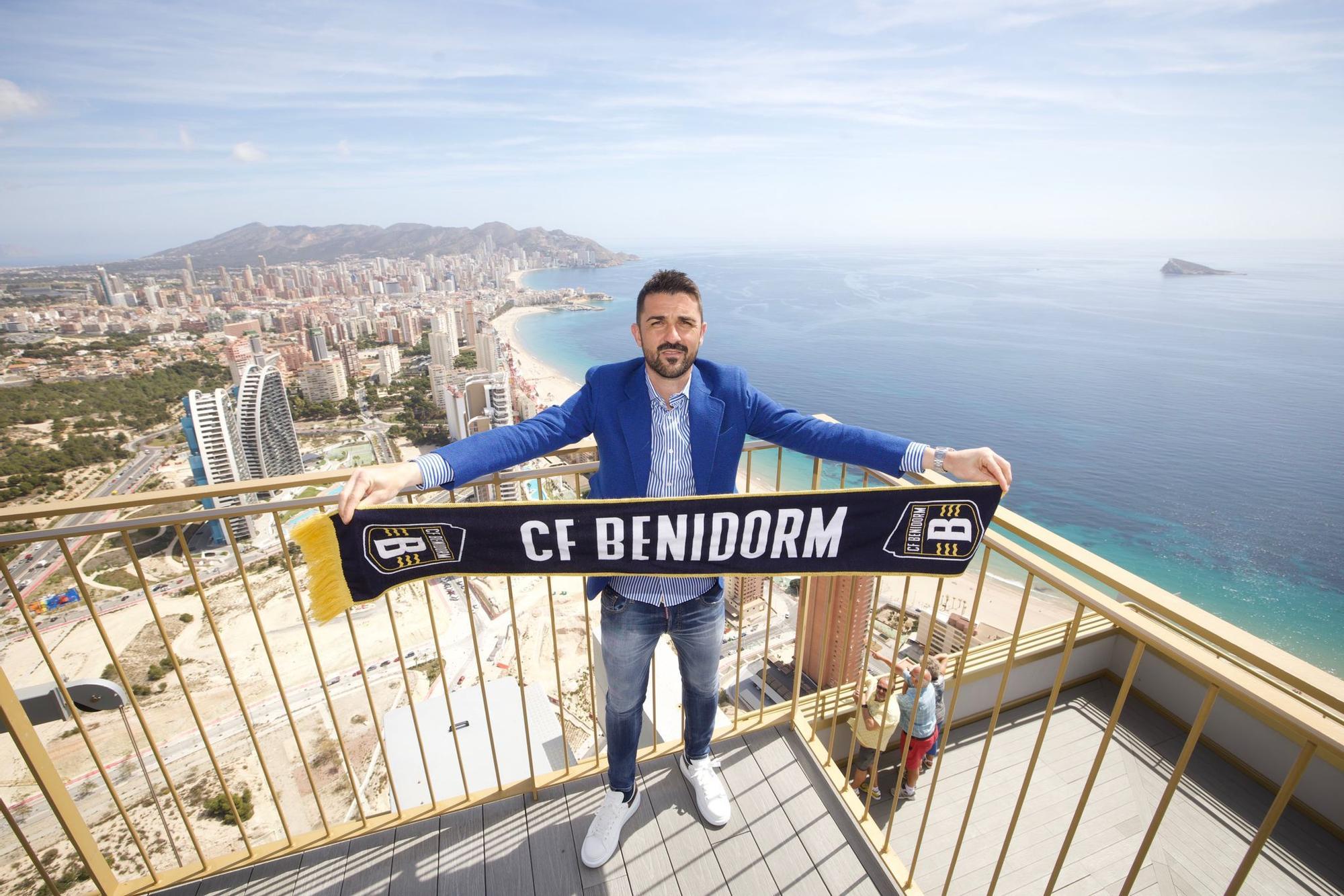 Así fue la presentación de David Villa para el &#039;nuevo&#039; CF Benidorm