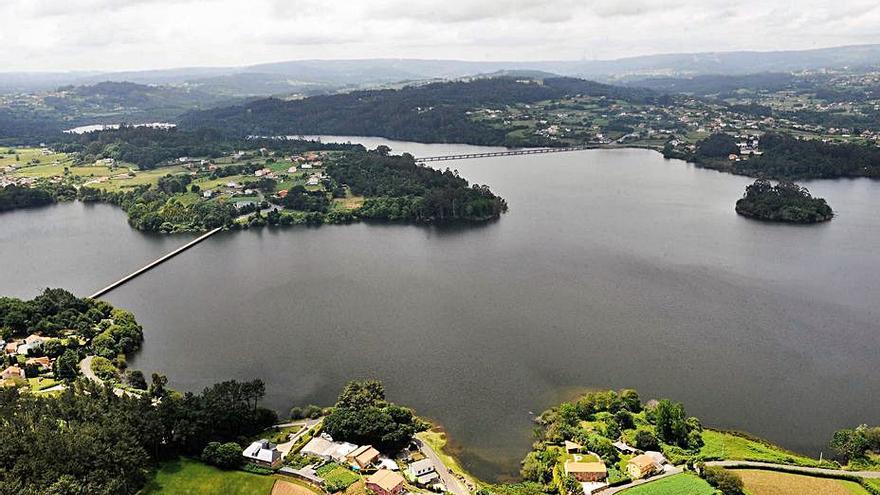 Vista aérea del embalse de Cecebre.   | // VÍCTOR ECHAVE