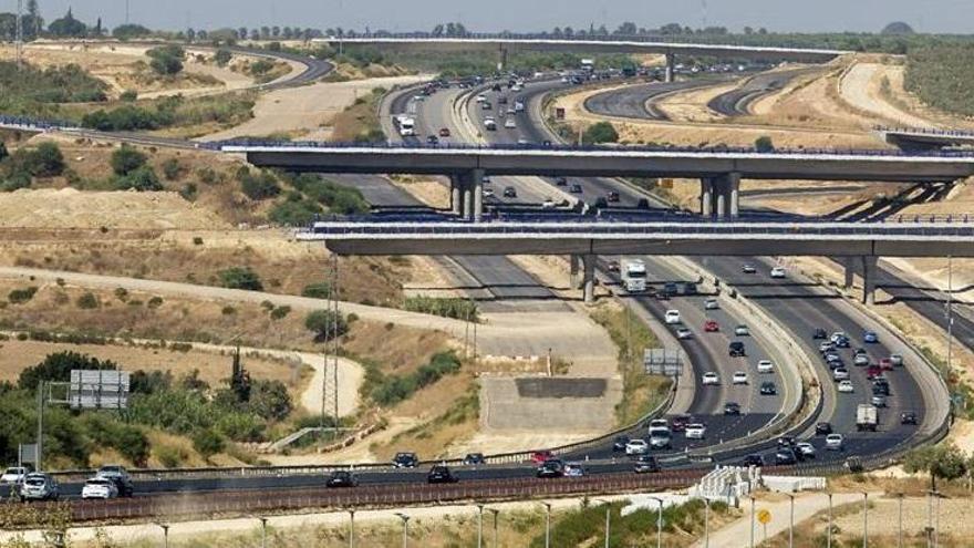 Fomento rehabilitará el firme de la A-4 entre Córdoba y Écija