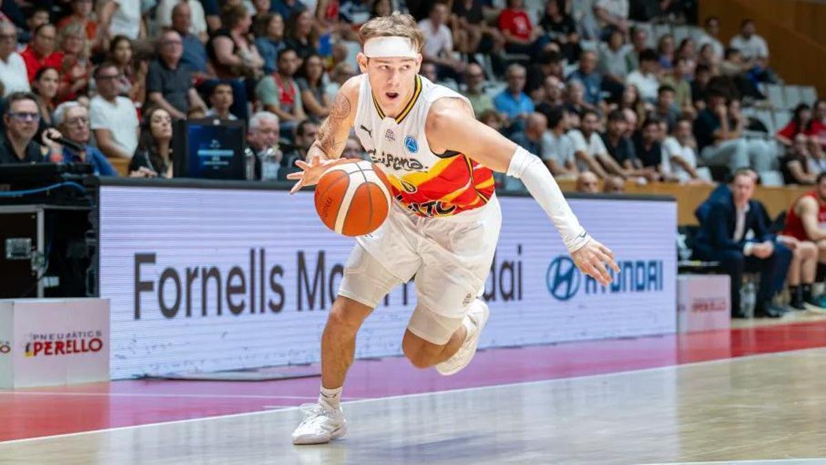 El FIATC Girona debuta en Europa con un peleado triunfo ante el Dinamo de Bucarest (87-75)