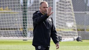 Hansi Flick, en el entrenamiento del sábado.