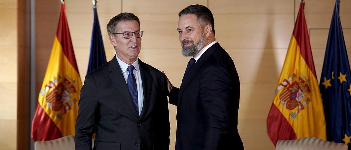 Alberto Núñez Feijóo y Santiago Abascal, este martes en el Congreso de los Diputados.