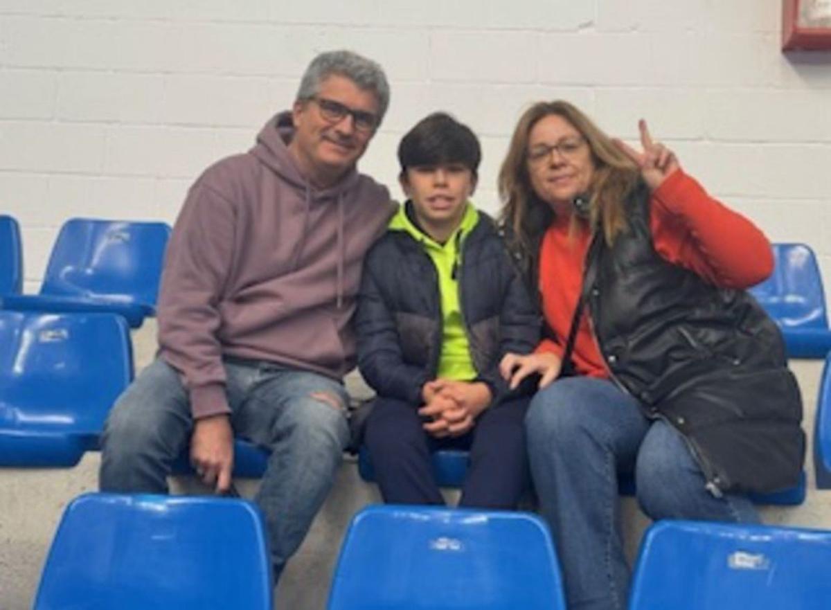 Teresa Bernabéu y Beatriz Oliva en el partido del EON balonmano.