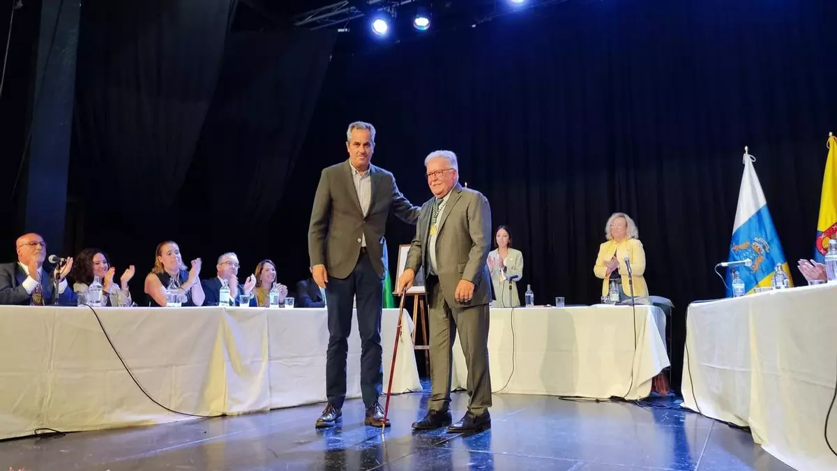 Bravo de Laguna, de la Transición a alcalde de Santa Brígida con los votos de Ando y PSOE