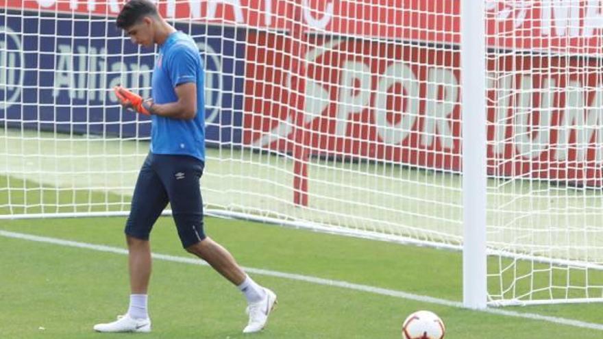 Yassine Bounou, en un entrenament d&#039;aquesta temporada amb el Girona.