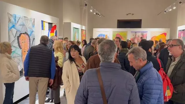 Exposición Balconadas del tiempo,la Dama presente