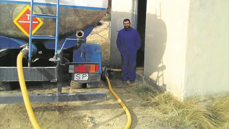 Temen volver a cortar en Navidad el agua de las casas de la Pobla de Benifassà