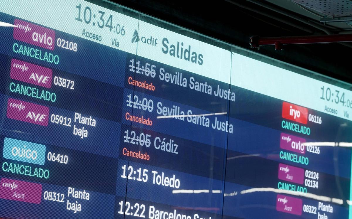 Estación de Atocha, en Madrid, el día después del accidente de trenes en Adamuz (Córdoba)