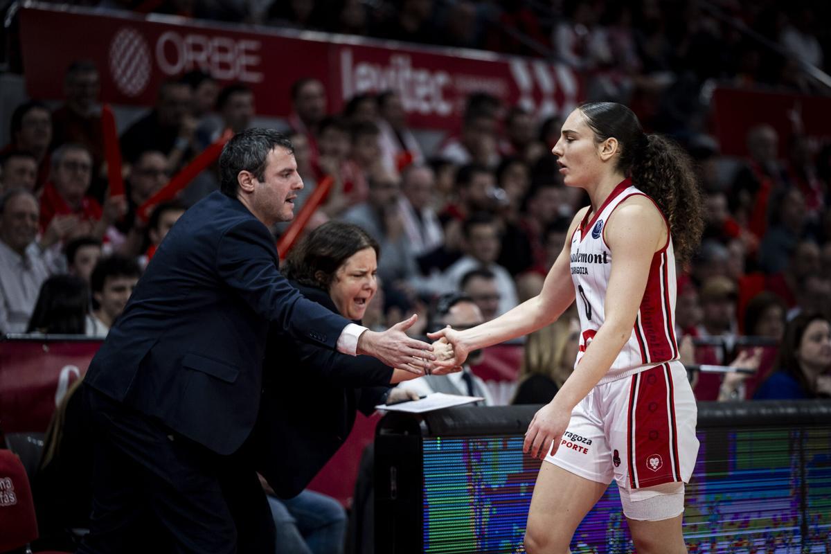 CASADEMONT ZARAGOZA - PRAGA Y CLASIFICACION A LA FINAL SIX DE LA EURILIGA FEMENINA