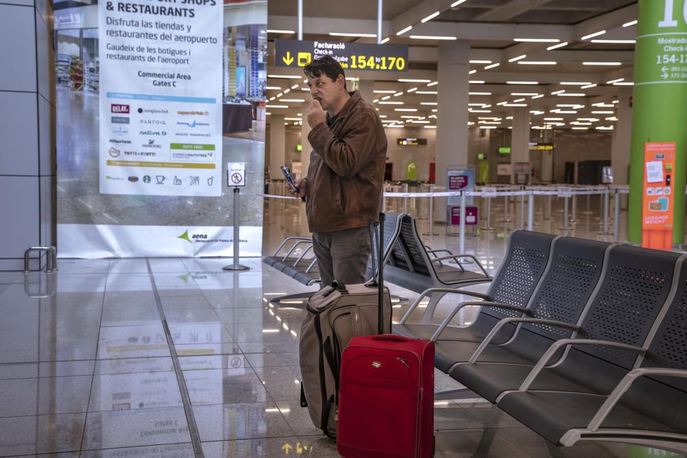 Flughafen Mallorca erscheint wie ein Geister-Airport