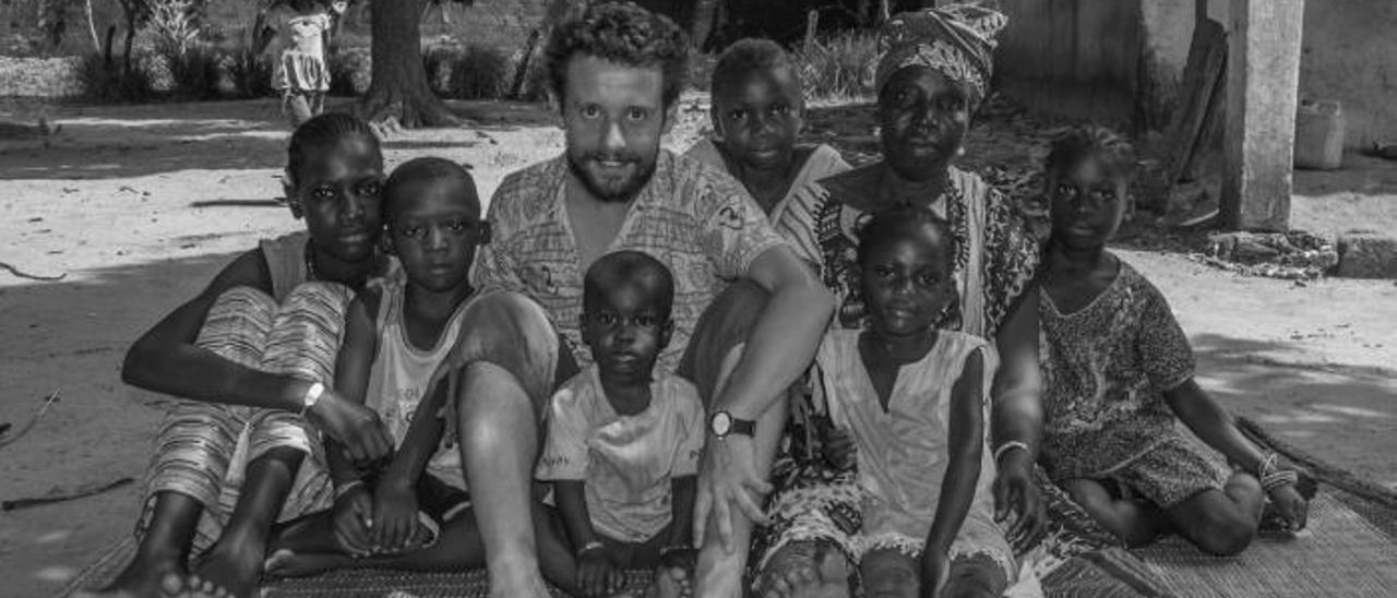 De Aielo de Malferit a  una escuela rural en África