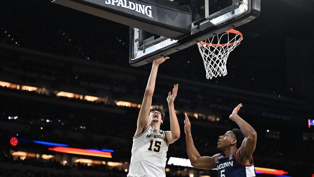ADAY MARA | Aday Mara se convierte en el primer jugador en la historia del baloncesto español en ganar la NCAA