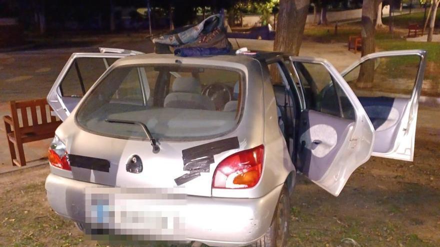 Golpean a policías para darse a la fuga tras robar un coche en Murcia
