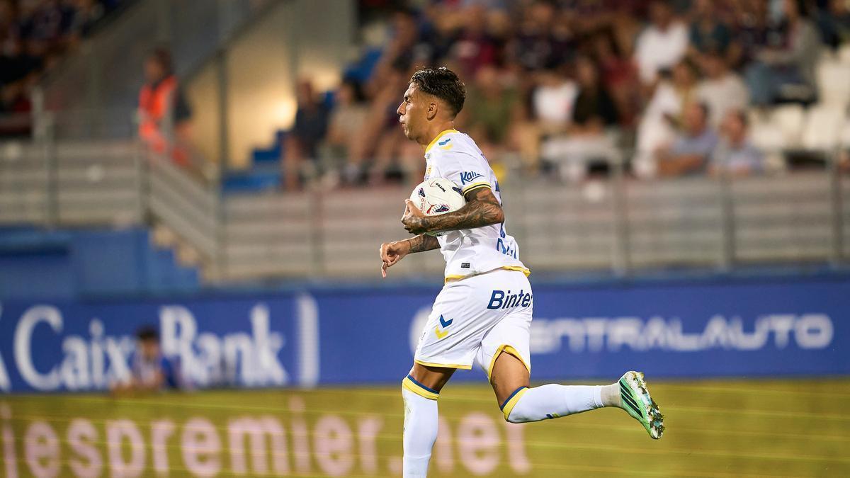 Jefté y un gol anhelado con la UD Las Palmas durante 366 minutos