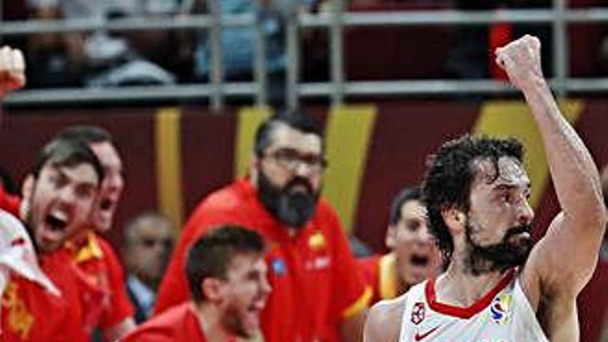 Llull i Oriola (al fons), exultants