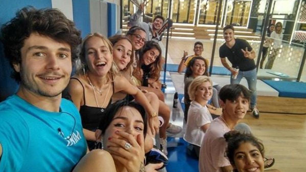 Los triunfitos de OT 2018 posan en la Academia
