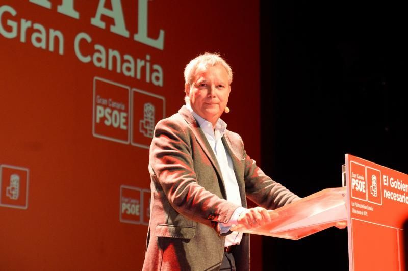 18-01-19. Las Palmas de Gran Canaria. La secretaria federal de Política Municipal del PSOE, Susana Sumelzo, participa en una conferencia política organizada por su partido en Gran Canaria, junto con la alcaldesa de Hospitalet de Llobregat (Barcelona), Nuria Marín, y el exalcalde de San Sebastián Odón Elorza .  FOTO: JOSÉ CARLOS GUERRA.  | 18/01/2019 | Fotógrafo: José Carlos Guerra