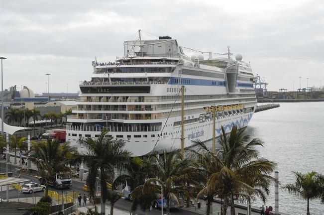 BARCOS TURISMO MUELLE SANTA CATALINA