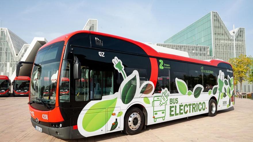 Uno de los cuatro autobuses totalmente eléctricos de Avanza que ya circula por las calles de Zaragoza.