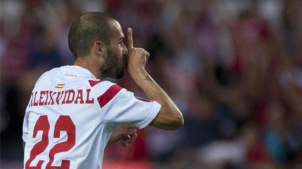 Aleix Vidal celebrando uno de los dos goles ante la Fiorentina