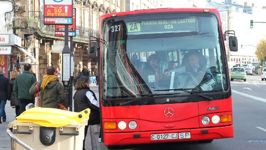 El PSOE denuncia la subida del billete del autobús urbano