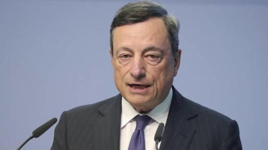 Draghi dice que el ciclo económico de la eurozona puede haber tocado techo