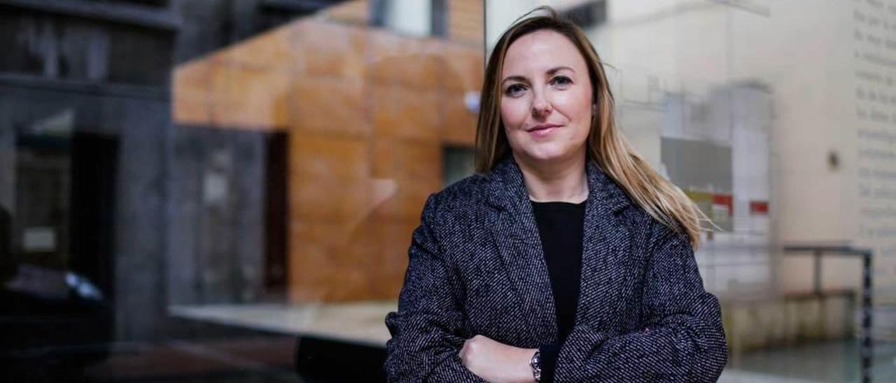 Nuria Menéndez de Llano, en el Colegio de Abogados de Oviedo.