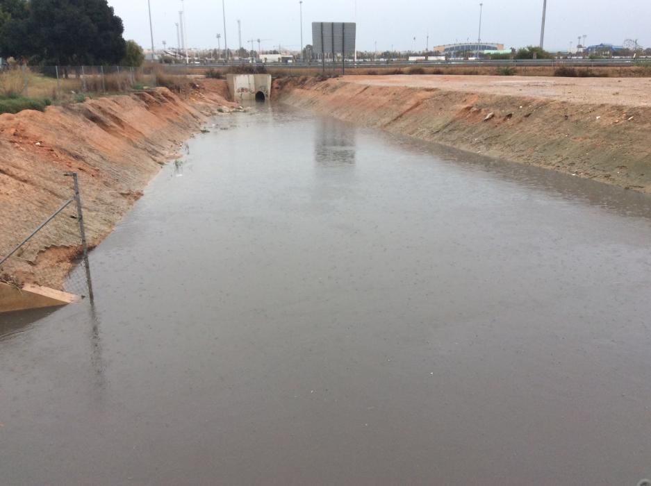 Las lluvias han dejado más de 35 litros por metro cuadrado en algunos puntos de la comarca. Las temperaturas han caído en picado.