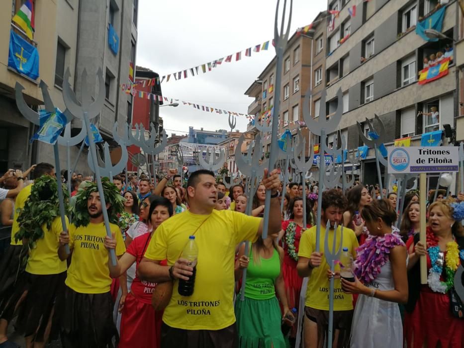 Ambiente festivo en el Descenso del Sella