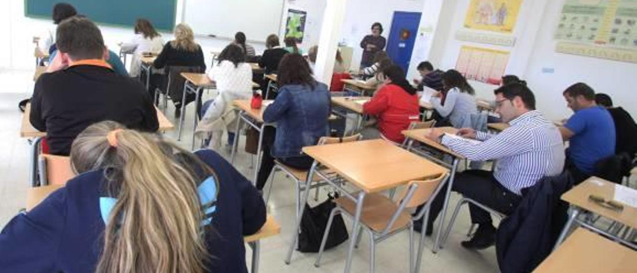 Educación recorta la oferta de los cursos avanzados en la Escuela de Idiomas de Elda