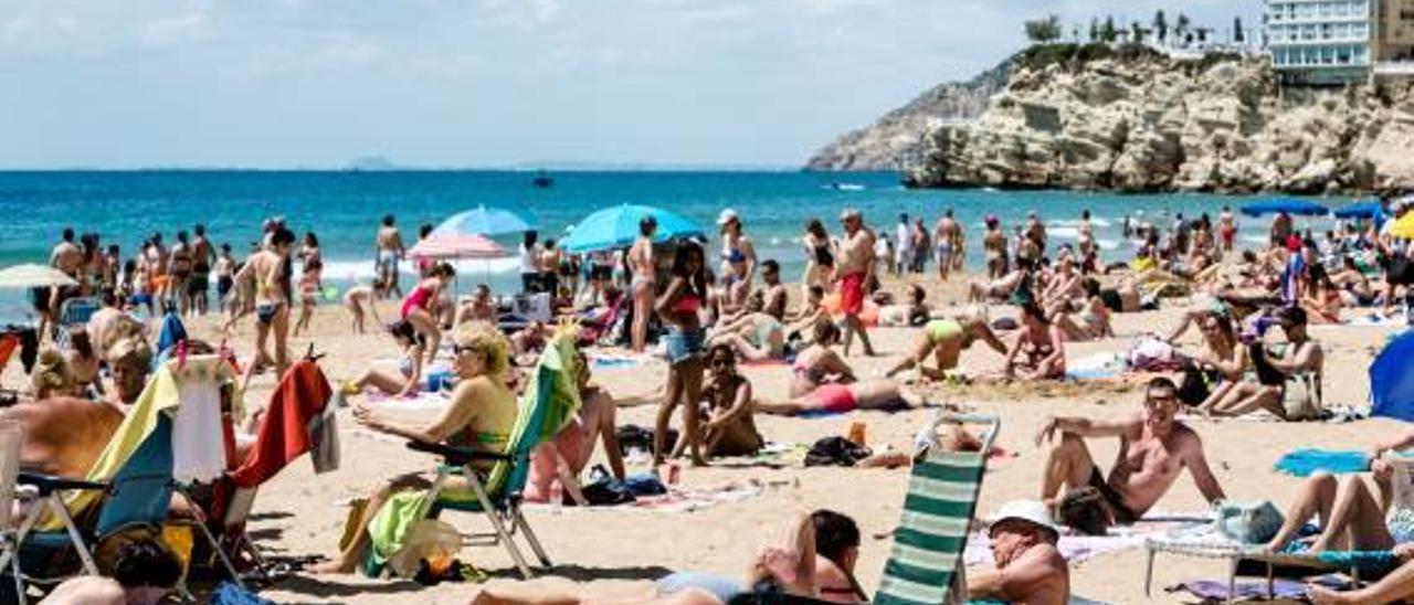 Benidorm vuelve a cerrar un buen puente festivo con una ocupación hotelera cercana al 95%, la más alta de España.