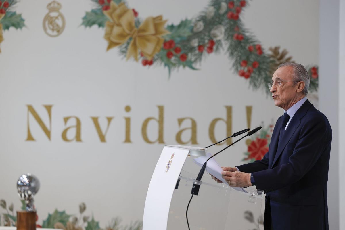 El presidente del Real Madrid, Florentino Pérez interviene en la copa de Navidad del equipo, este lunes en Madrid.