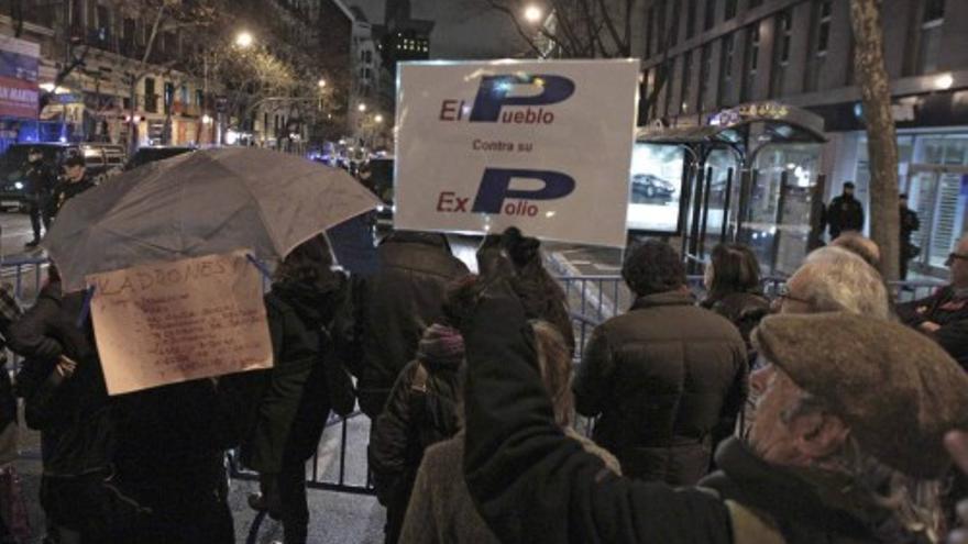 Cientos de personas protestan en Madrid contra la corrupción