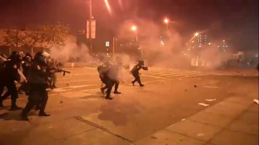 Dos muertos en Perú en las protestas contra el presidente Manuel Merino