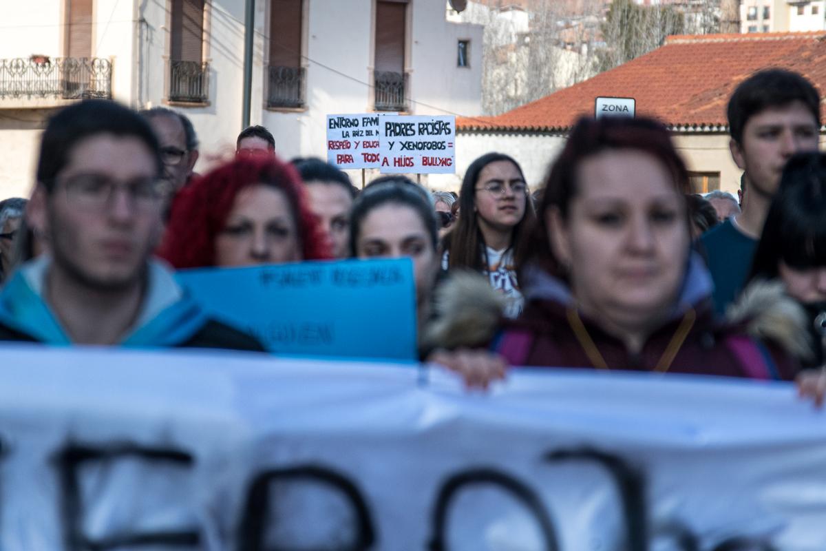 Protesta de alumnos y familiares de las gemelas de Sallent