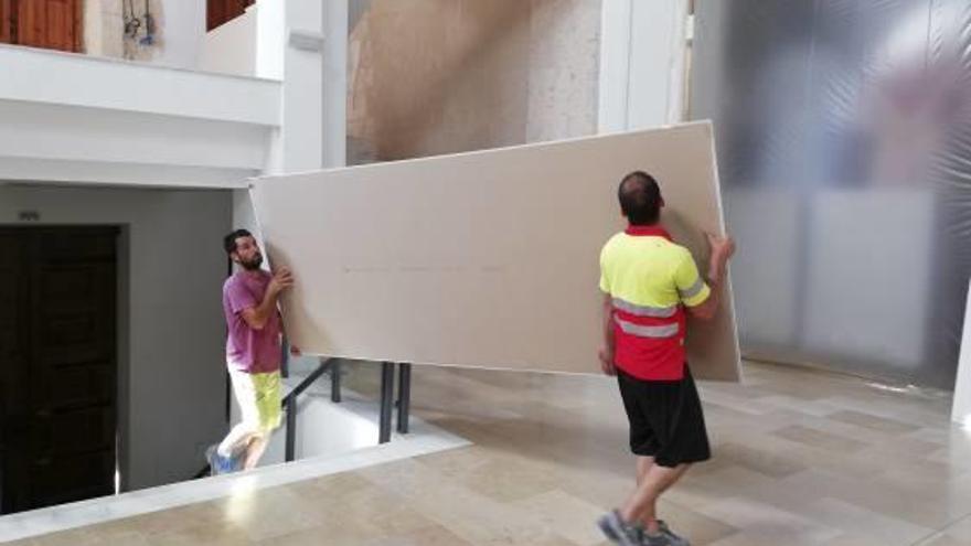 Obras en el interior de la Casa Santandreu, ayer por la tarde.