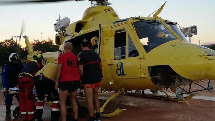 Rescate aéreo de una mujer tras fracturarse una pierna en una ruta de La Vila