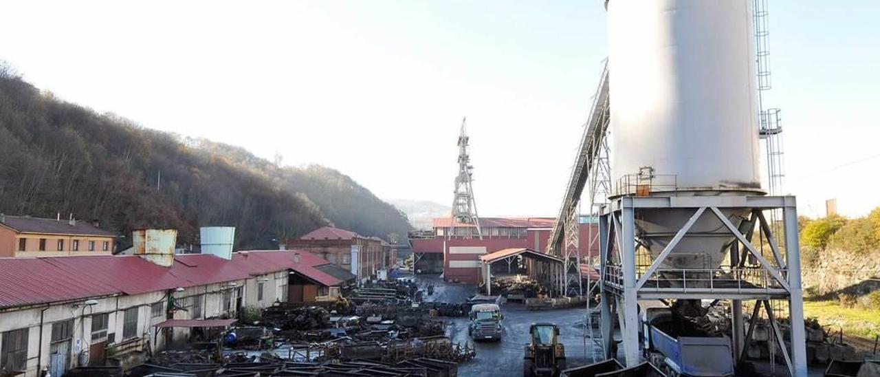 Instalaciones del pozo María Luisa tras su cierre.