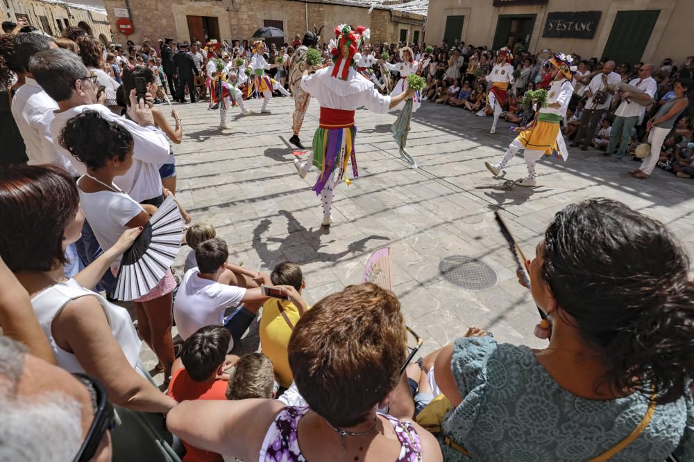 'Cossiers' con esencia del pueblo para loar al patrón