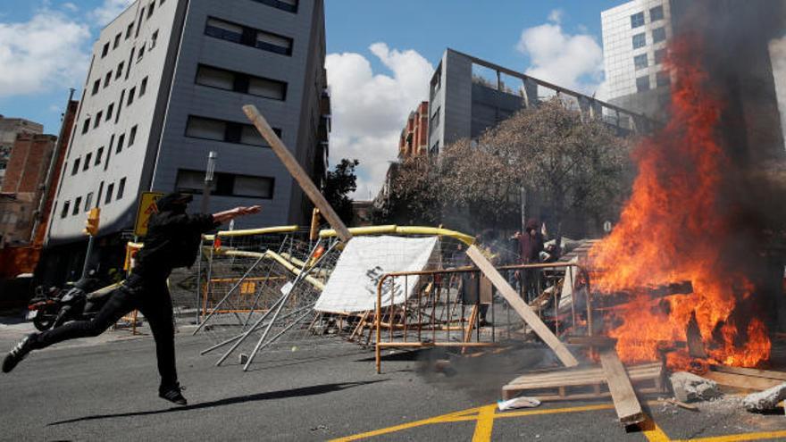 La protestas de los CDR en Barcelona contra un acto de Vox