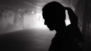 El suïcidi, un fenomen social: les entitats alerten de la influència de la pobresa, la violència i la solitud