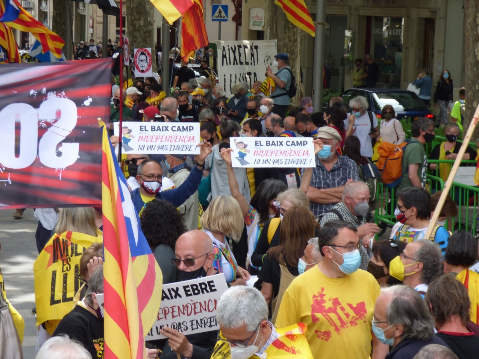 L'ANC pressiona el Govern per fer efectiva la independència i Òmnium crida a la mobilització ciutadana