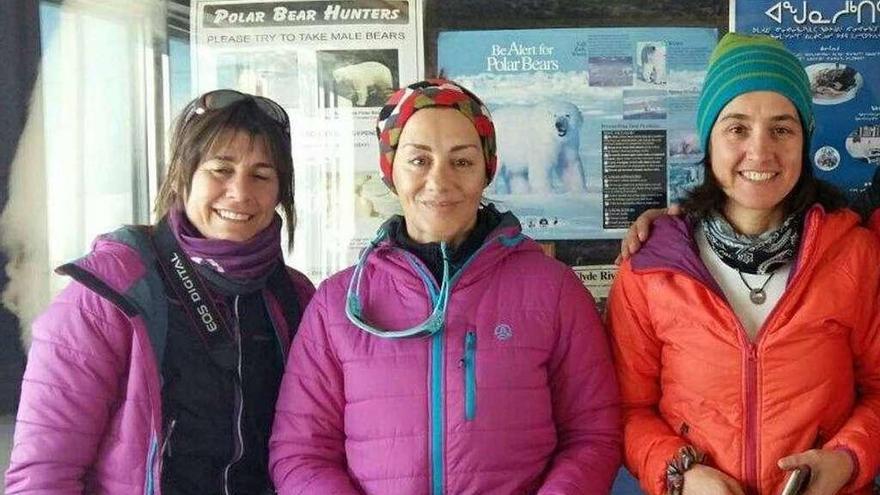 Las tres expedicionarias Verónica Romero, Chus Lago y Rocío García. // FdV